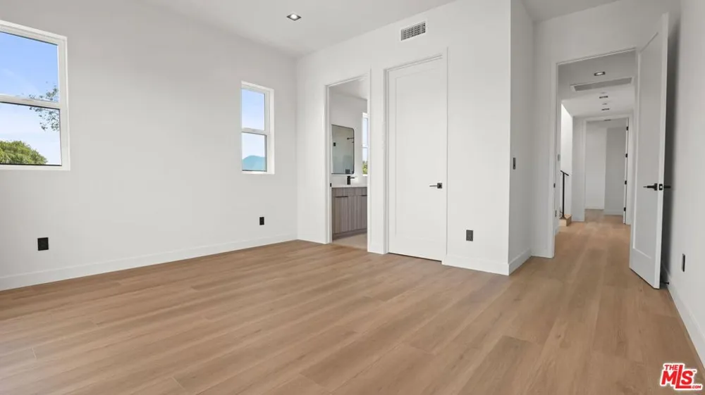 10842 Peach Grove Street #AA North Hollywood, CA 91601