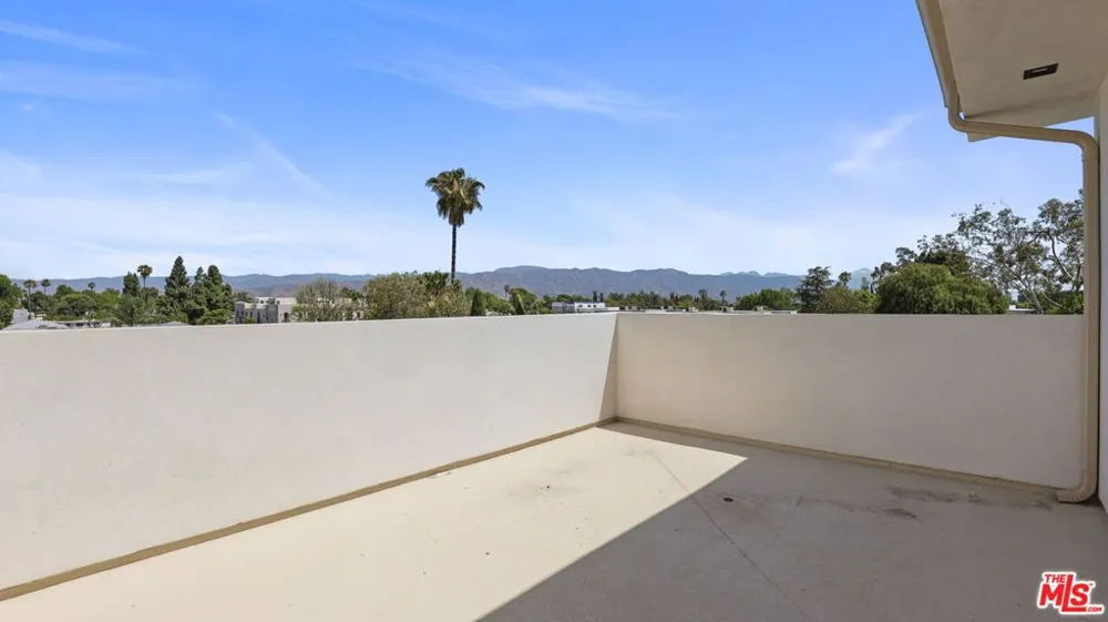 10842 Peach Grove Street #AA North Hollywood, CA 91601