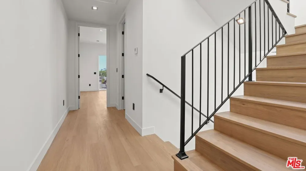 10842 Peach Grove Street #AA North Hollywood, CA 91601
