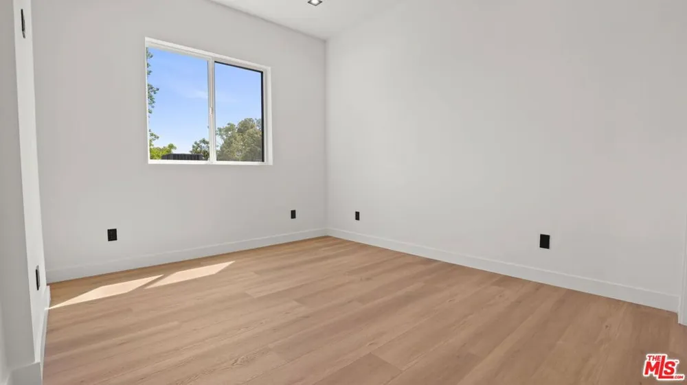 10842 Peach Grove Street #AA North Hollywood, CA 91601