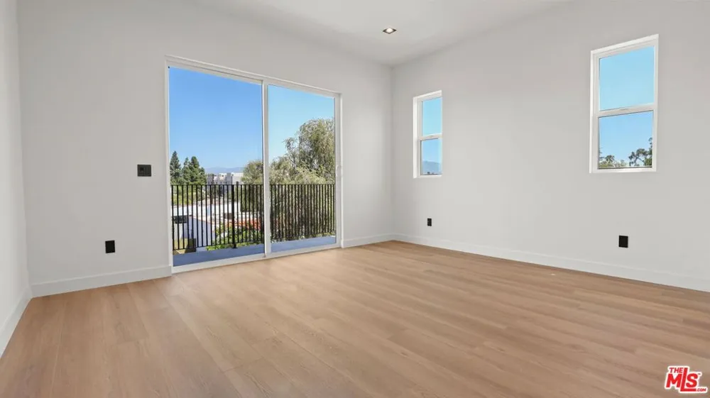 10842 Peach Grove Street #AA North Hollywood, CA 91601