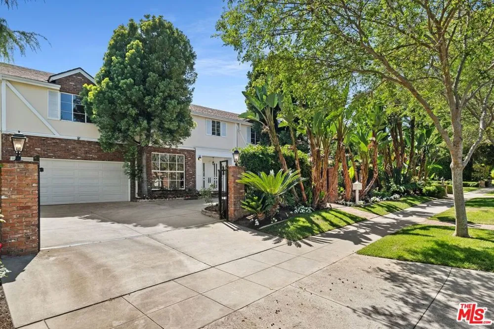 517 Elm Drive Beverly Hills, CA 90210