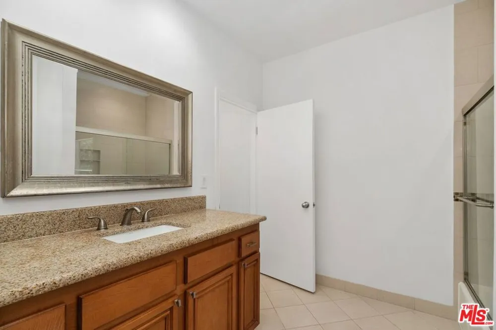517 Elm Drive Beverly Hills, CA 90210