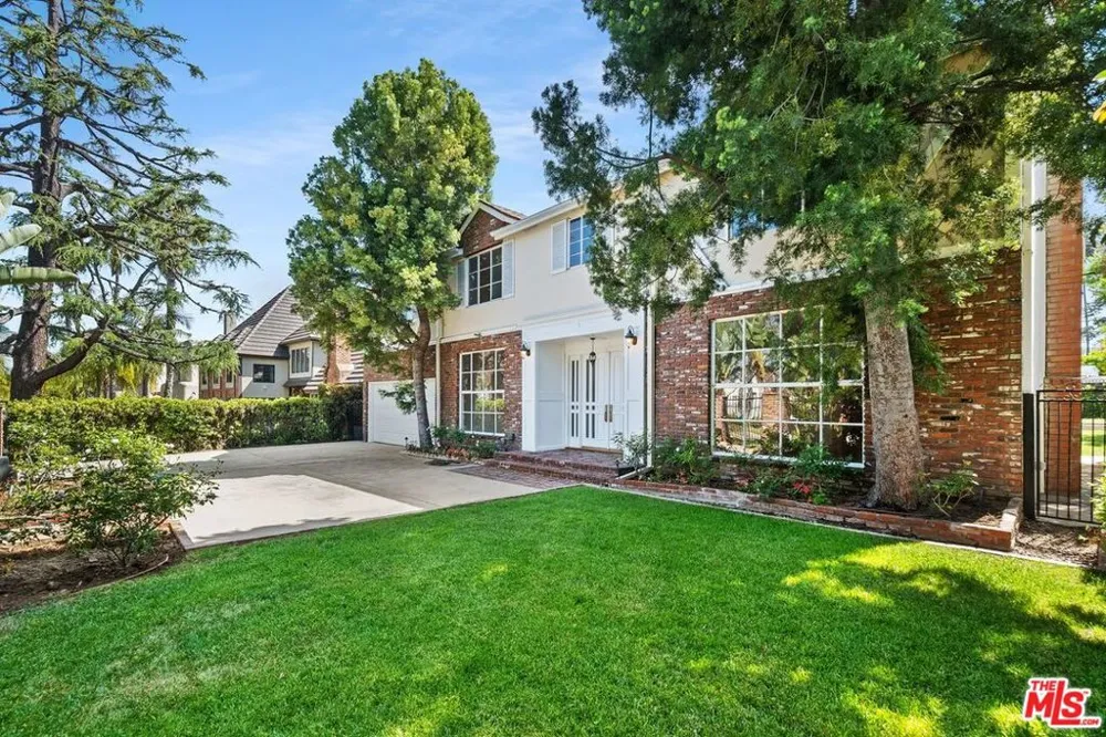 517 Elm Drive Beverly Hills, CA 90210