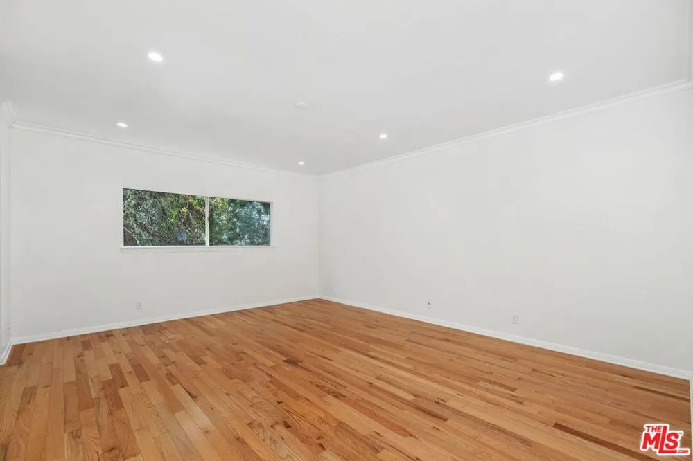 517 Elm Drive Beverly Hills, CA 90210