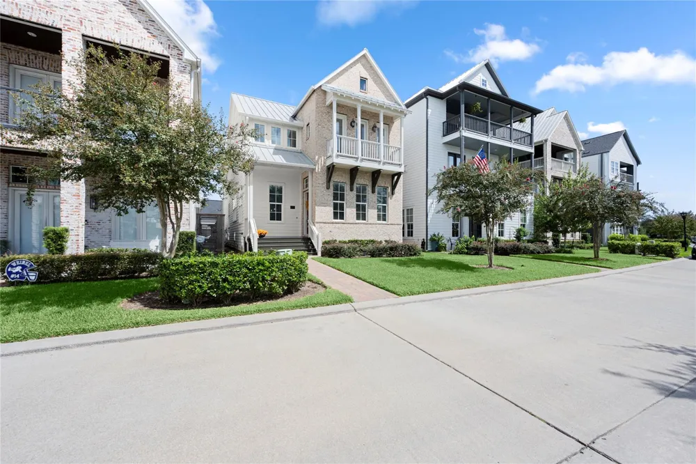 2424 Lake Kolbe Lane Houston, TX 77080
