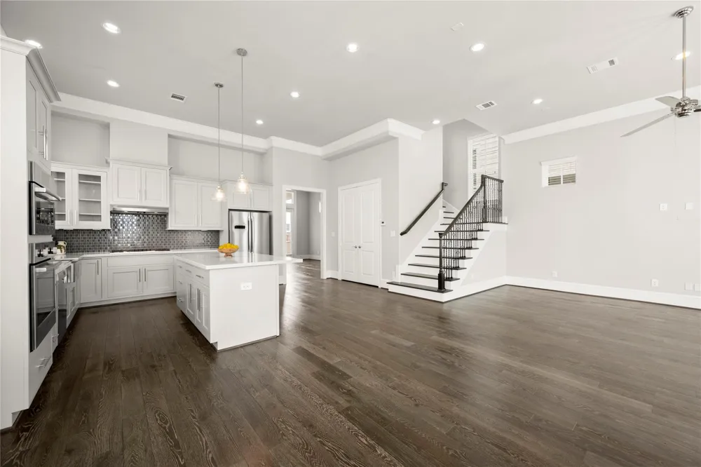 2424 Lake Kolbe Lane Houston, TX 77080