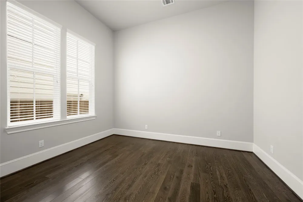 2424 Lake Kolbe Lane Houston, TX 77080
