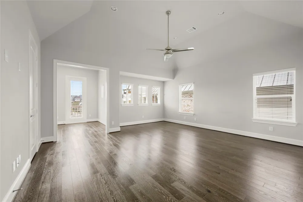 2424 Lake Kolbe Lane Houston, TX 77080