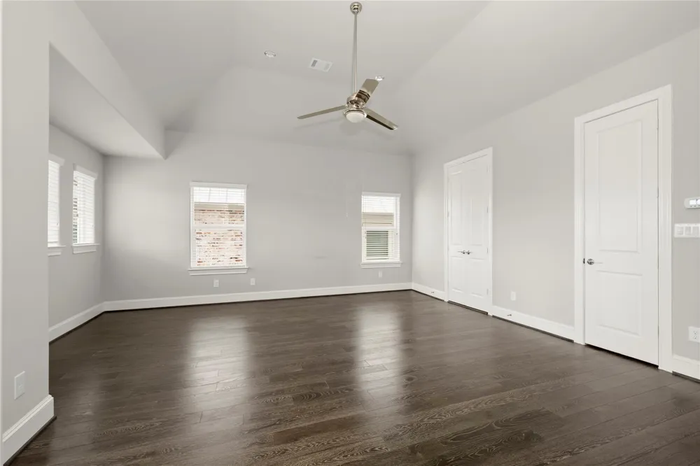 2424 Lake Kolbe Lane Houston, TX 77080