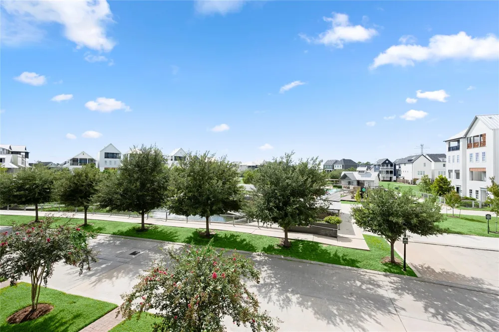 2424 Lake Kolbe Lane Houston, TX 77080