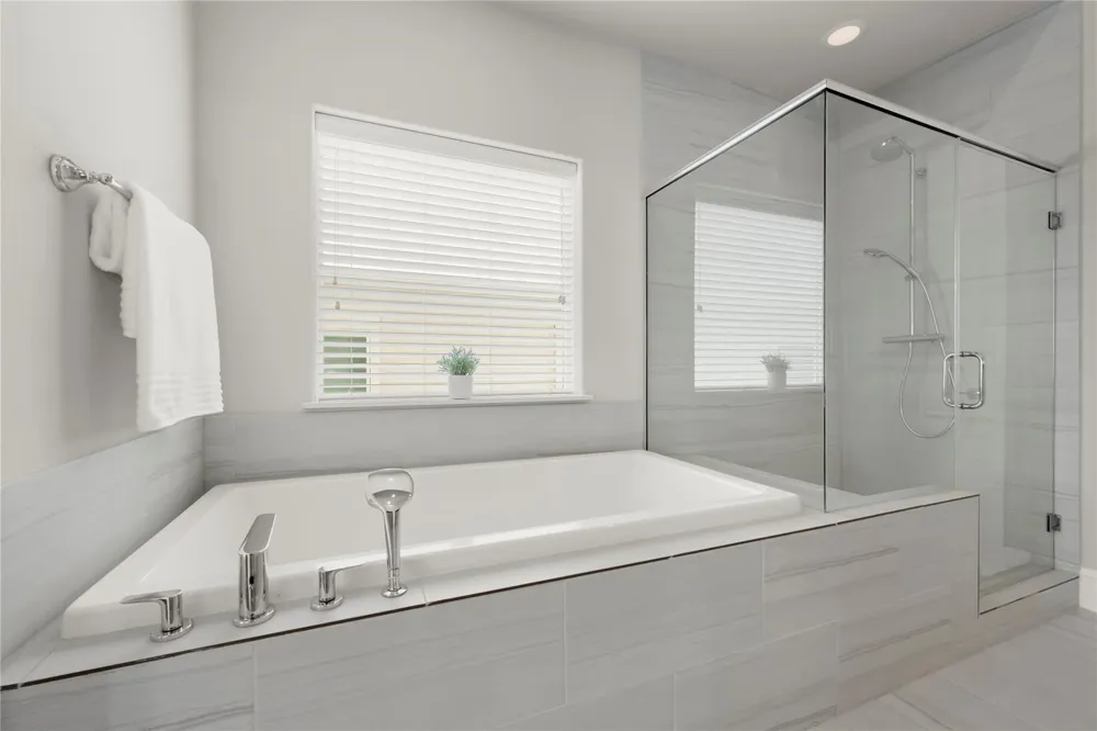 2424 Lake Kolbe Lane Houston, TX 77080