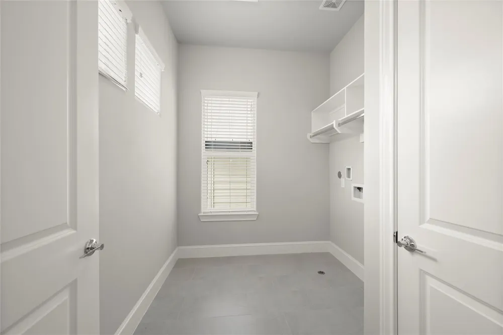 2424 Lake Kolbe Lane Houston, TX 77080
