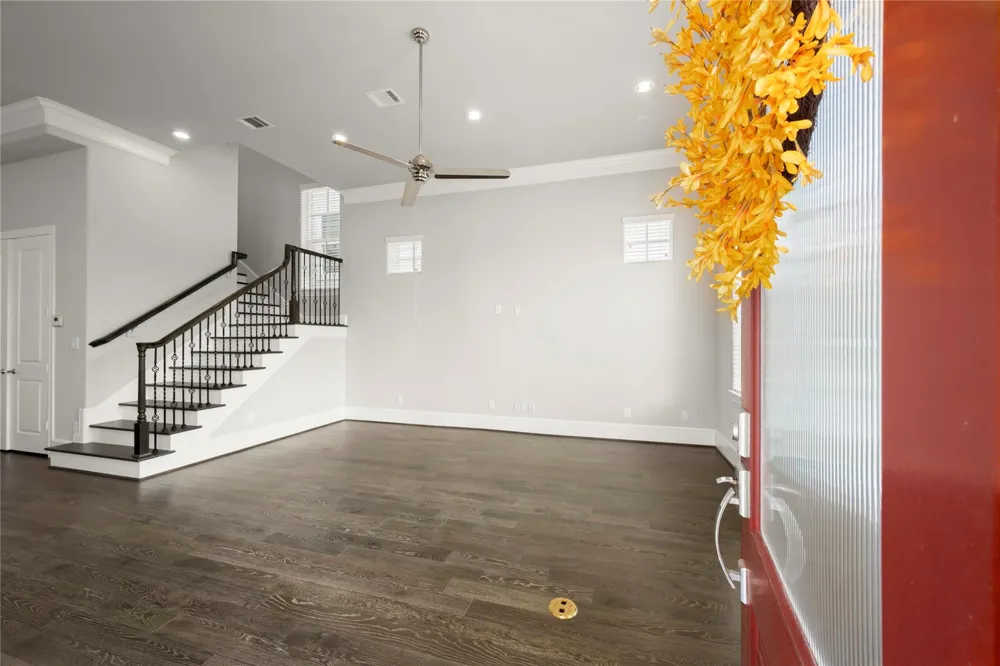 2424 Lake Kolbe Lane Houston, TX 77080