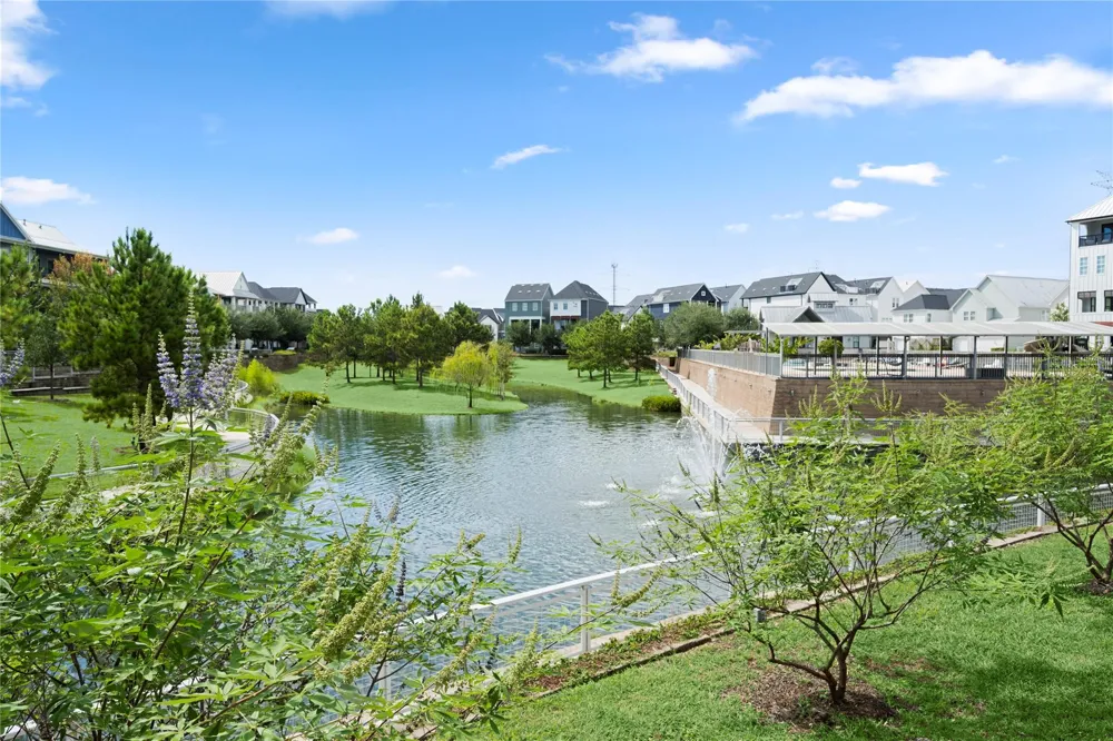 2424 Lake Kolbe Lane Houston, TX 77080