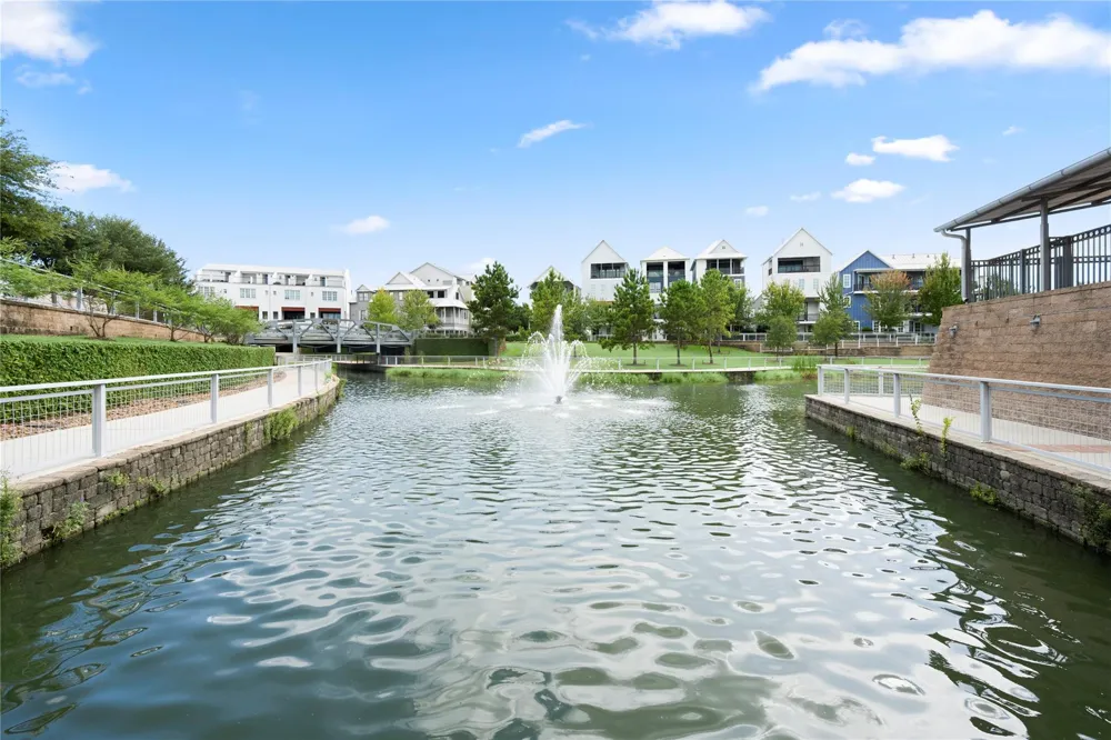 2424 Lake Kolbe Lane Houston, TX 77080