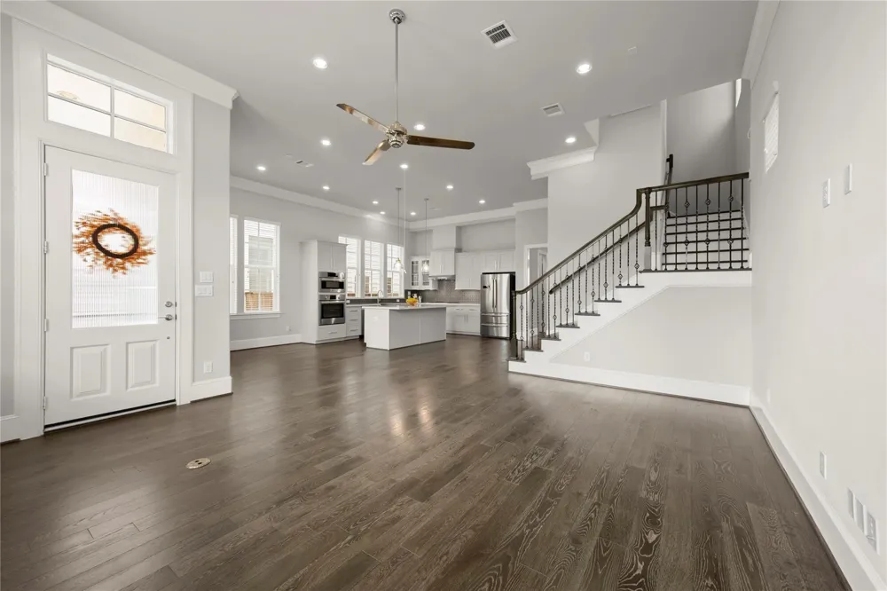 2424 Lake Kolbe Lane Houston, TX 77080