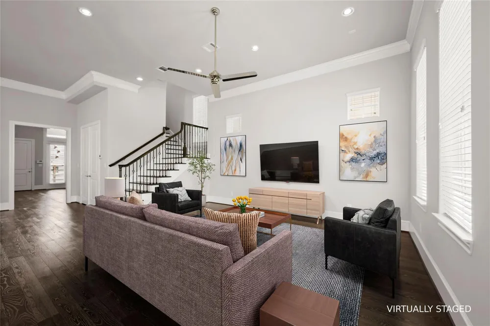 2424 Lake Kolbe Lane Houston, TX 77080