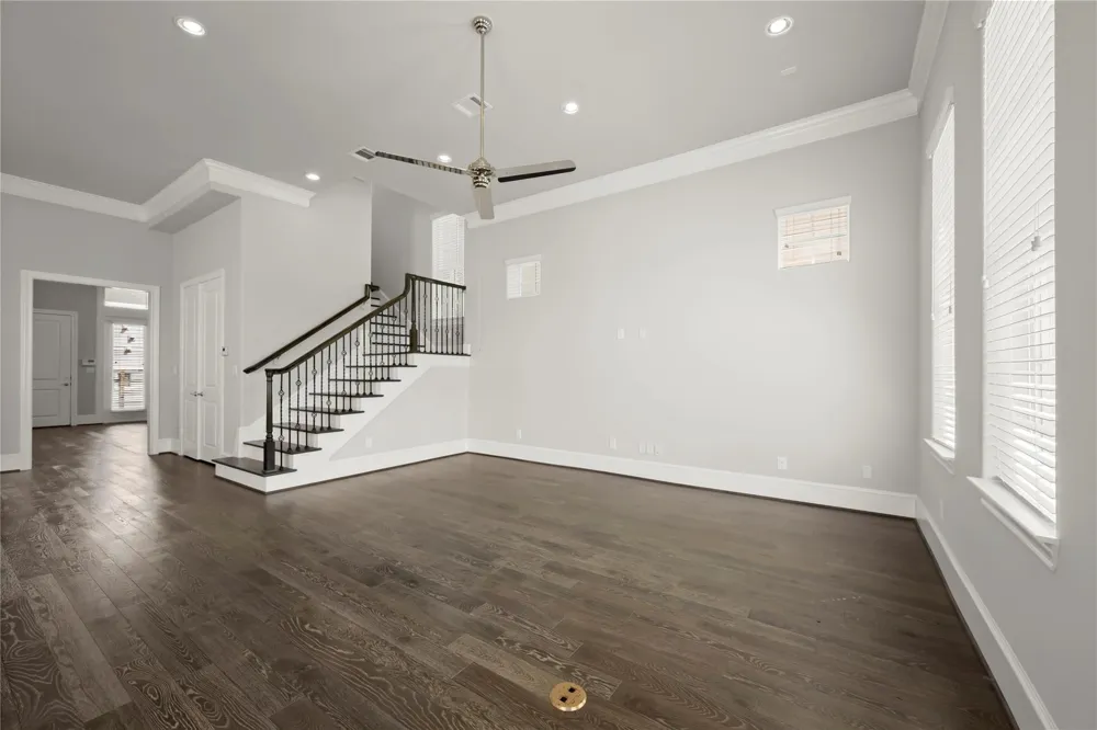 2424 Lake Kolbe Lane Houston, TX 77080