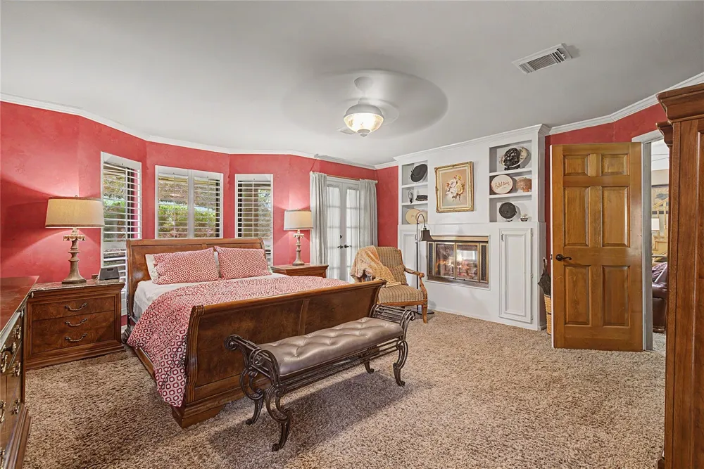 11 Holly Tree Lane Spring, TX 77373