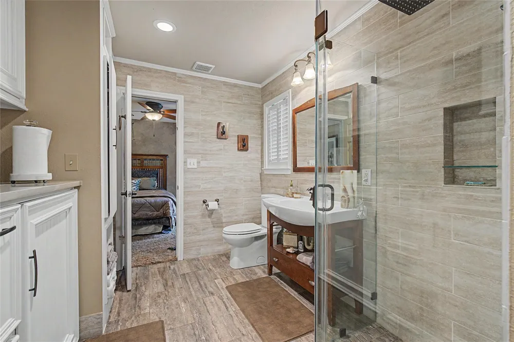 11 Holly Tree Lane Spring, TX 77373