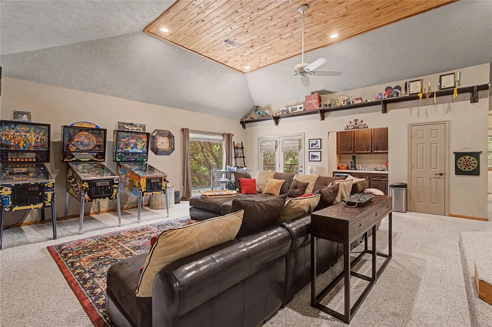 11 Holly Tree Lane Spring, TX 77373