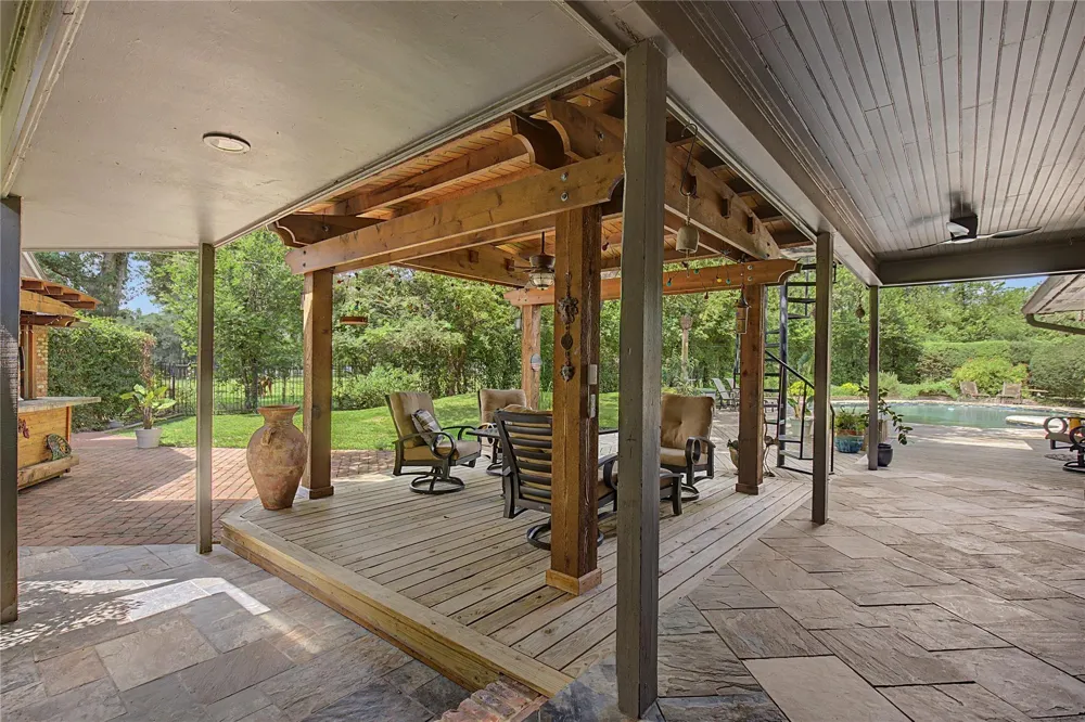 11 Holly Tree Lane Spring, TX 77373