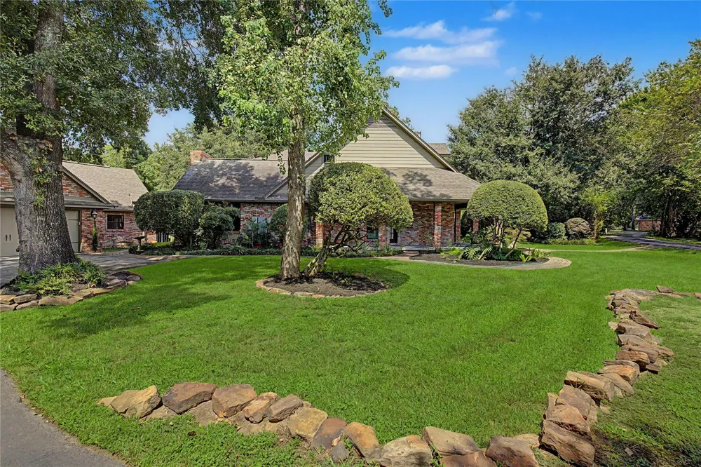 11 Holly Tree Lane Spring, TX 77373