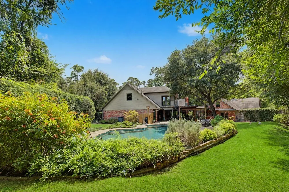11 Holly Tree Lane Spring, TX 77373