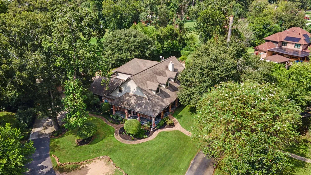11 Holly Tree Lane Spring, TX 77373