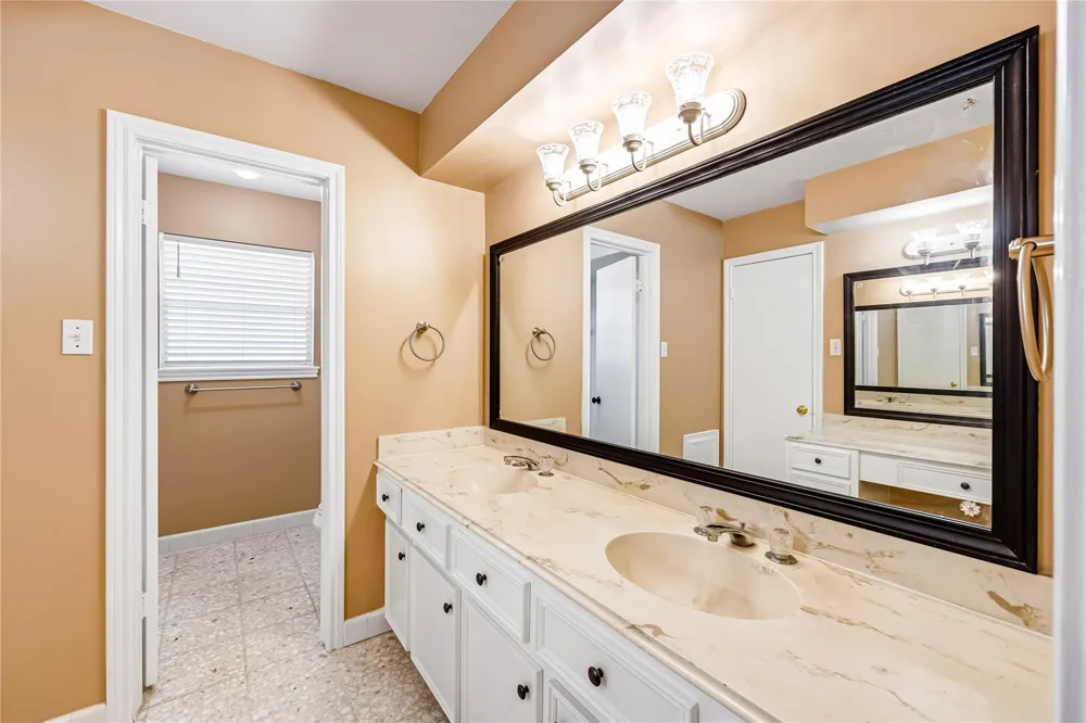 5702 Vestavia Drive Houston, TX 77069