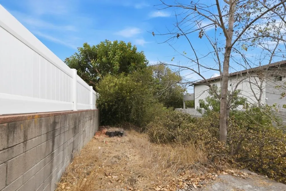 5045 Gary San Diego, CA 92115