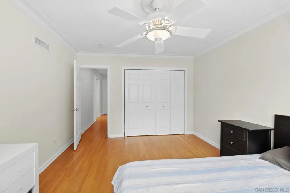 5045 Gary San Diego, CA 92115