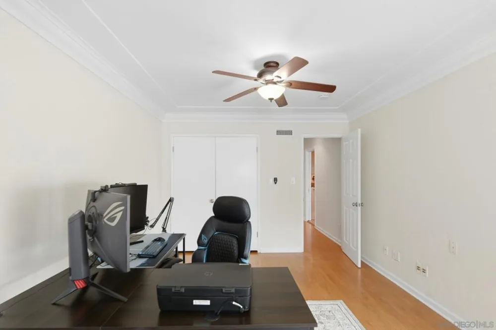 5045 Gary San Diego, CA 92115