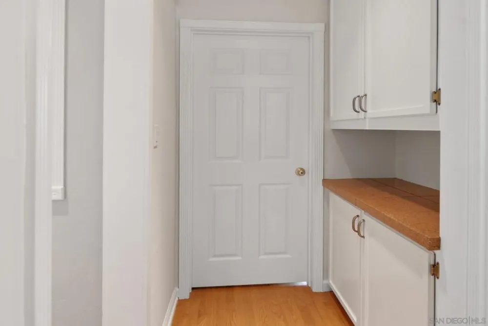5045 Gary San Diego, CA 92115