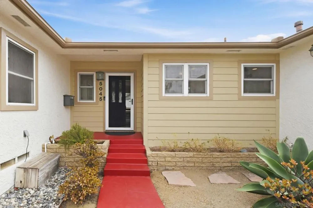 5045 Gary San Diego, CA 92115