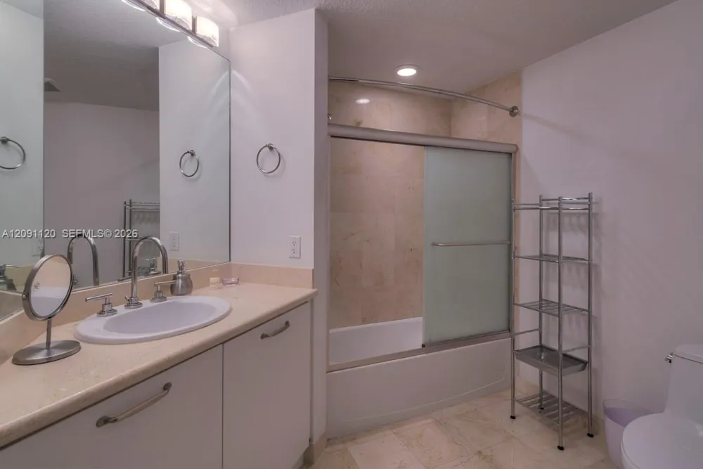 6515 Collins Ave #1503 Miami Beach, FL 33141