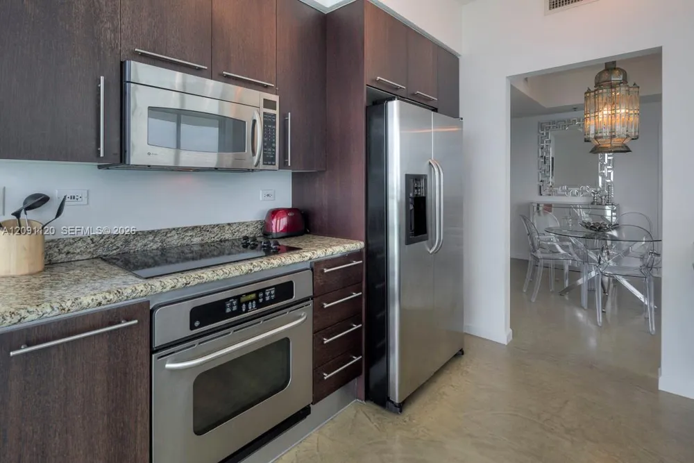 6515 Collins Ave #1503 Miami Beach, FL 33141