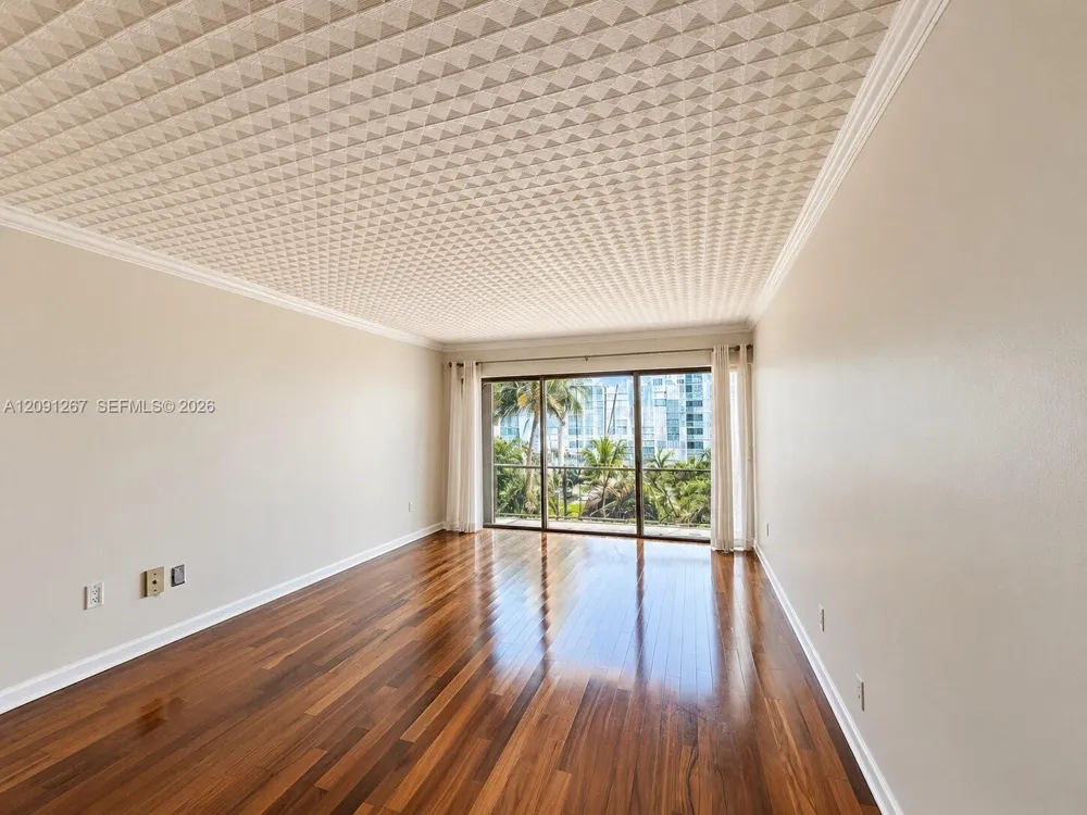 600 NE 25th St #63 Miami, FL 33137