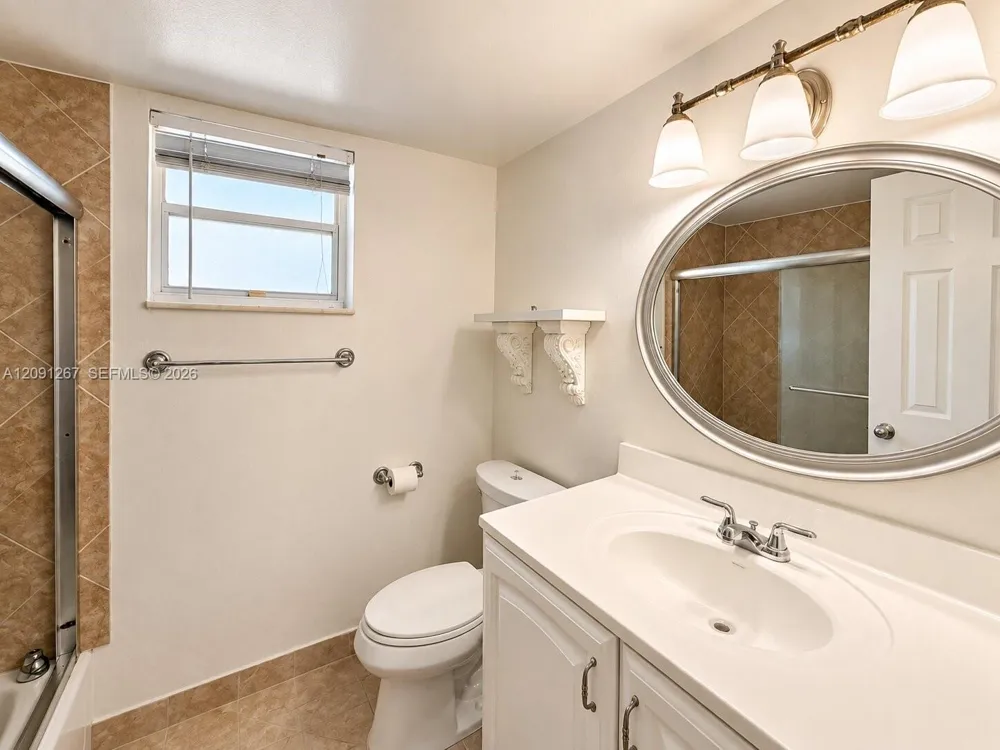 600 NE 25th St #63 Miami, FL 33137