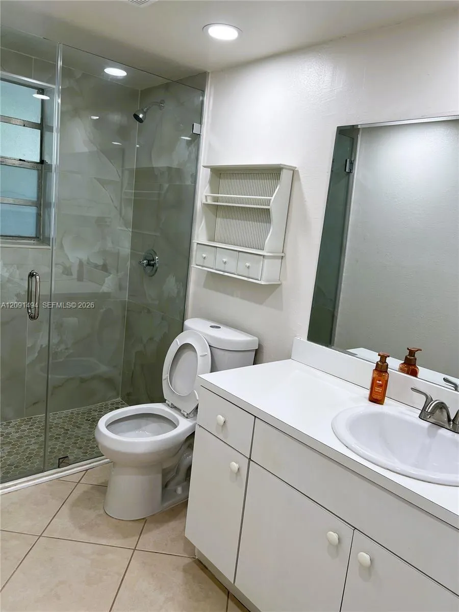 6195 W 18th Ave #G214 Hialeah, FL 33012