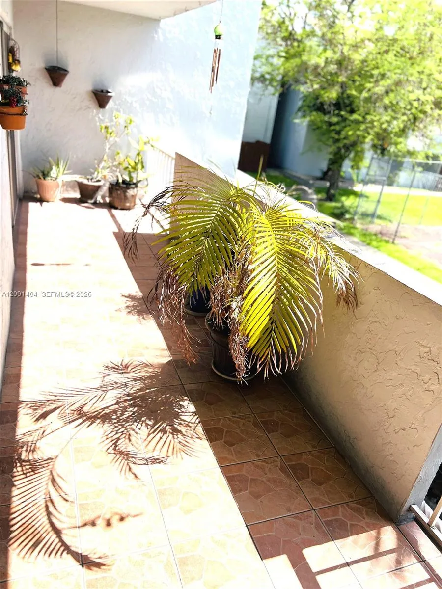 6195 W 18th Ave #G214 Hialeah, FL 33012