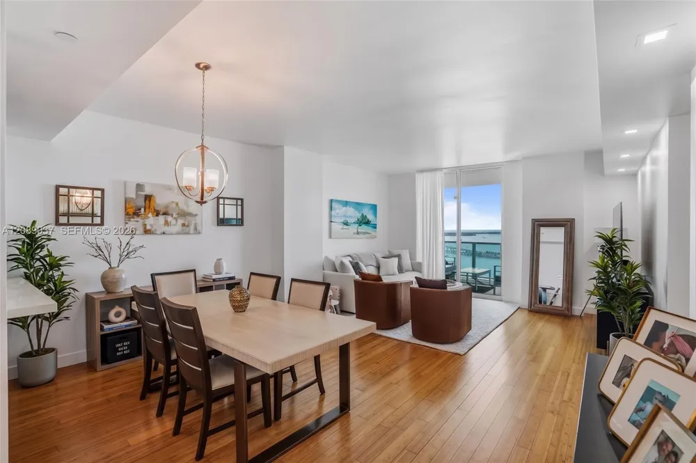 2101 Brickell Ave #3005 Miami, FL 33129