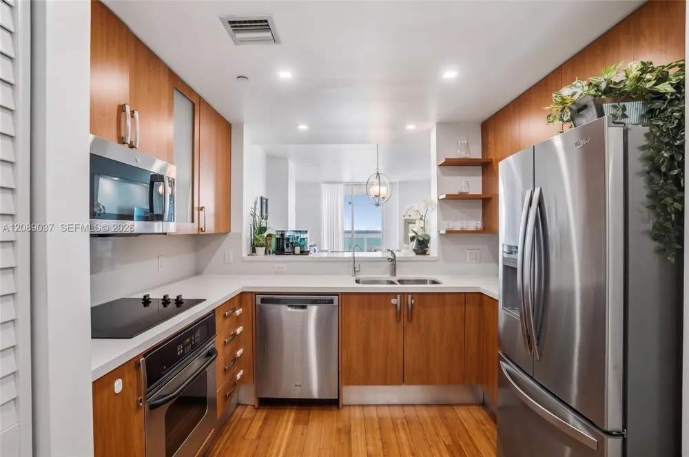 2101 Brickell Ave #3005 Miami, FL 33129