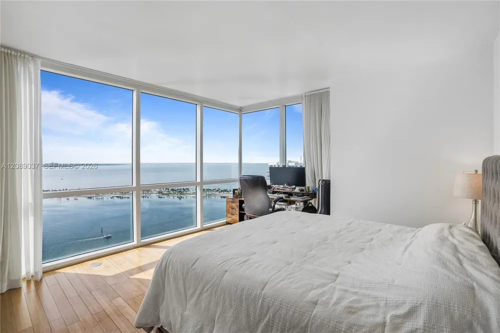 2101 Brickell Ave #3005 Miami, FL 33129