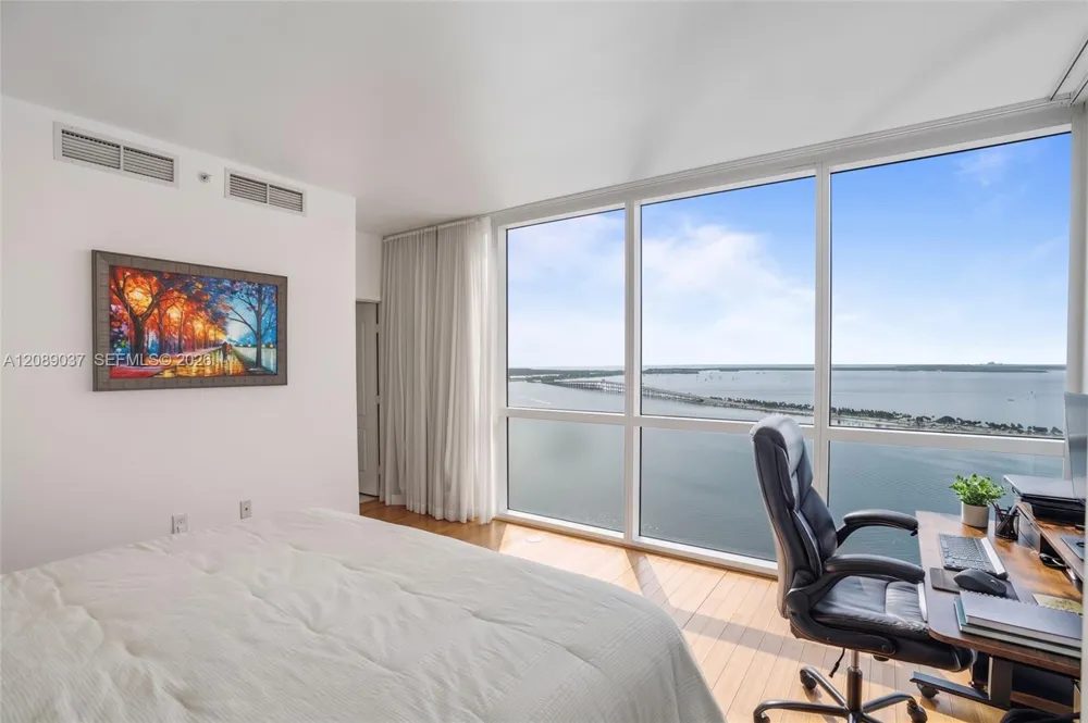 2101 Brickell Ave #3005 Miami, FL 33129