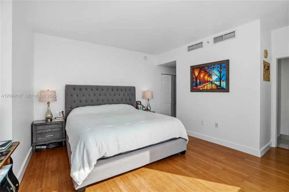 2101 Brickell Ave #3005 Miami, FL 33129