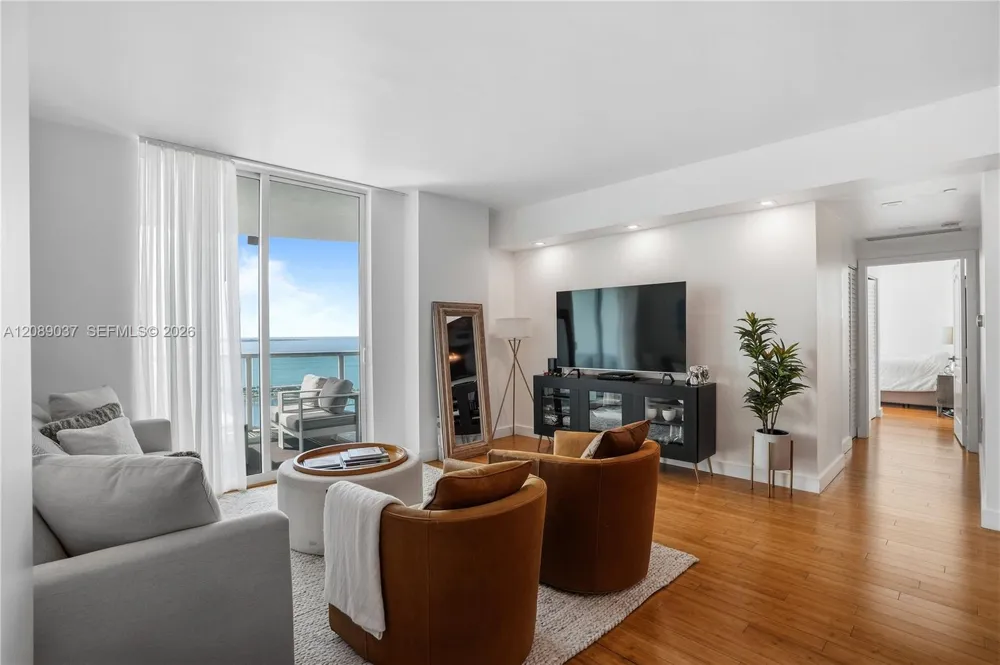 2101 Brickell Ave #3005 Miami, FL 33129