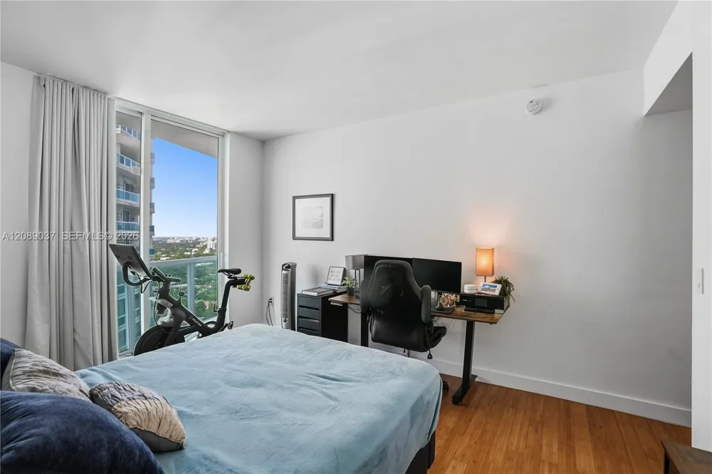 2101 Brickell Ave #3005 Miami, FL 33129