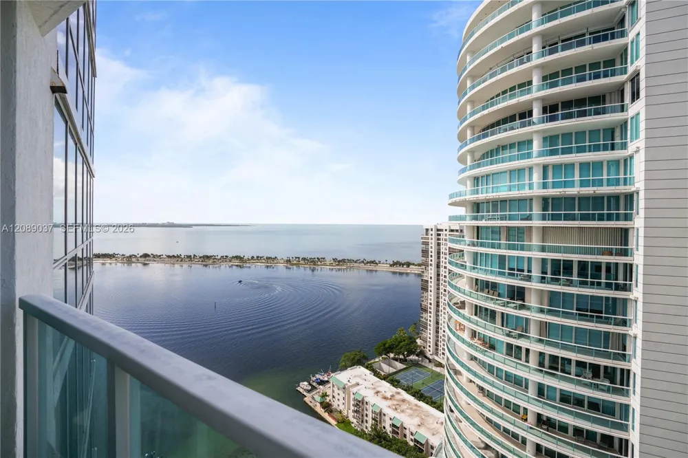2101 Brickell Ave #3005 Miami, FL 33129